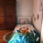 Le Bain Des Hirondelles