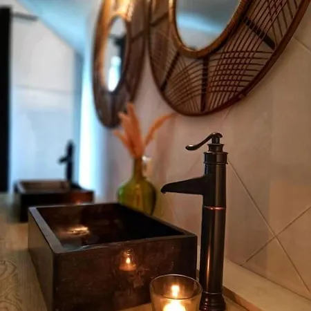 Le Bain Des Hirondelles Holiday home *